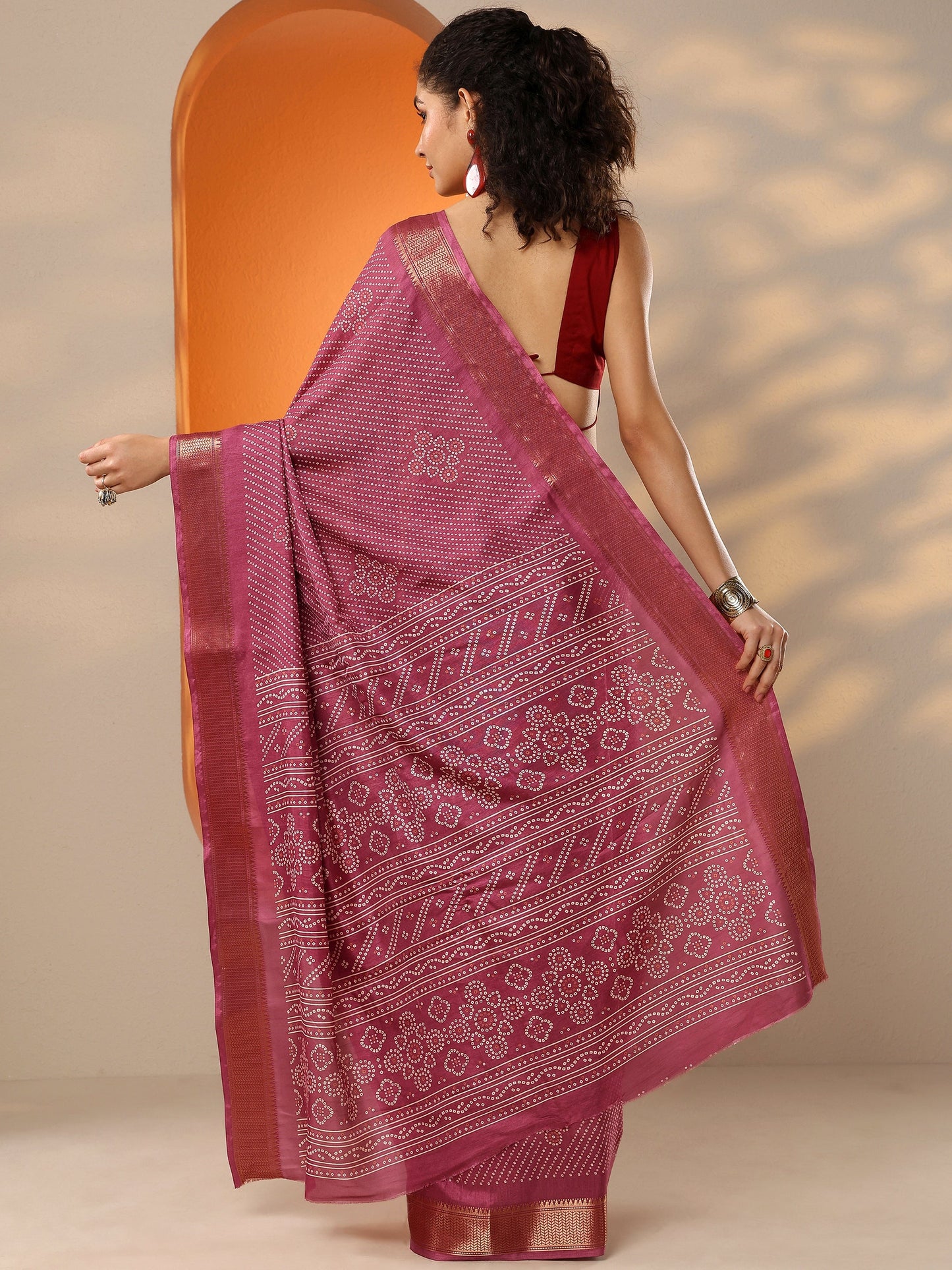 Mauve Bandhani Printed Silk Blend Saree With Unstitched Blouse Piece