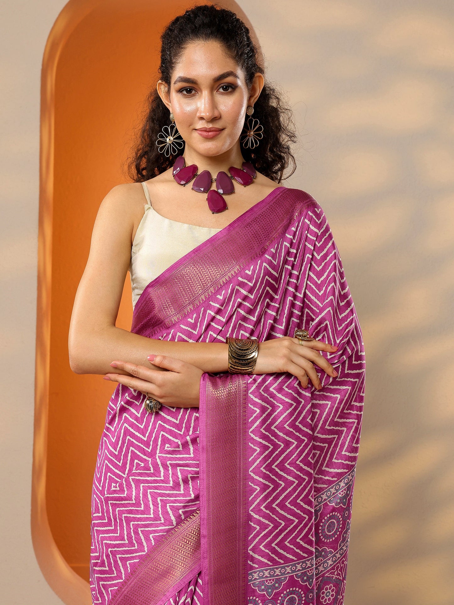 Pink Leheriya Printed Silk Blend Saree With Unstitched Blouse Piece