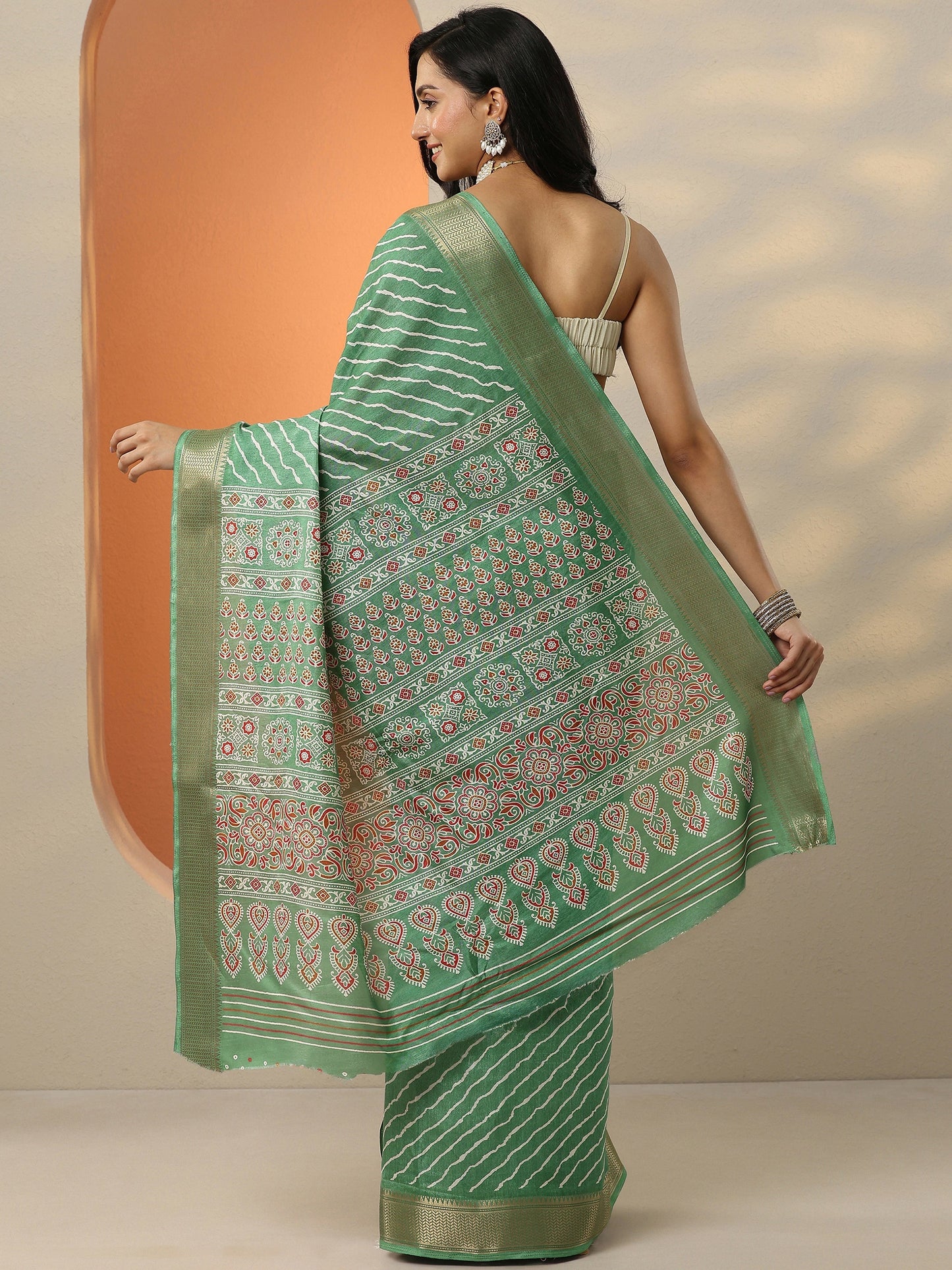 Green Leheriya Printed Silk Blend Saree With Unstitched Blouse Piece