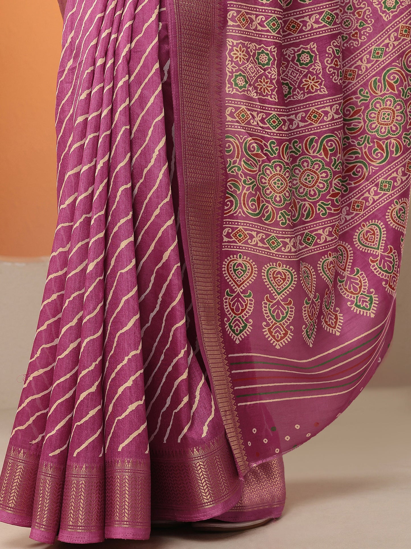 Pink Leheriya Printed Silk Blend Saree With Unstitched Blouse Piece