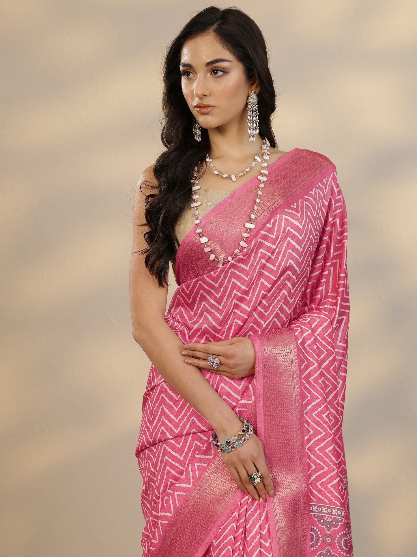 Coral Printed Silk Blend Saree With Unstitched Blouse Piece