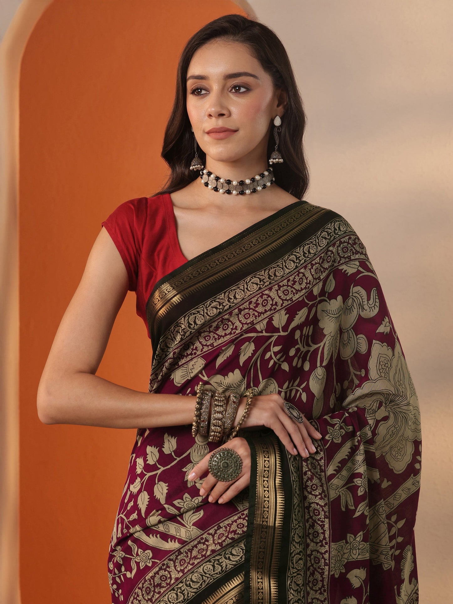 Maroon Printed Silk Blend Saree With Unstitched Blouse Piece