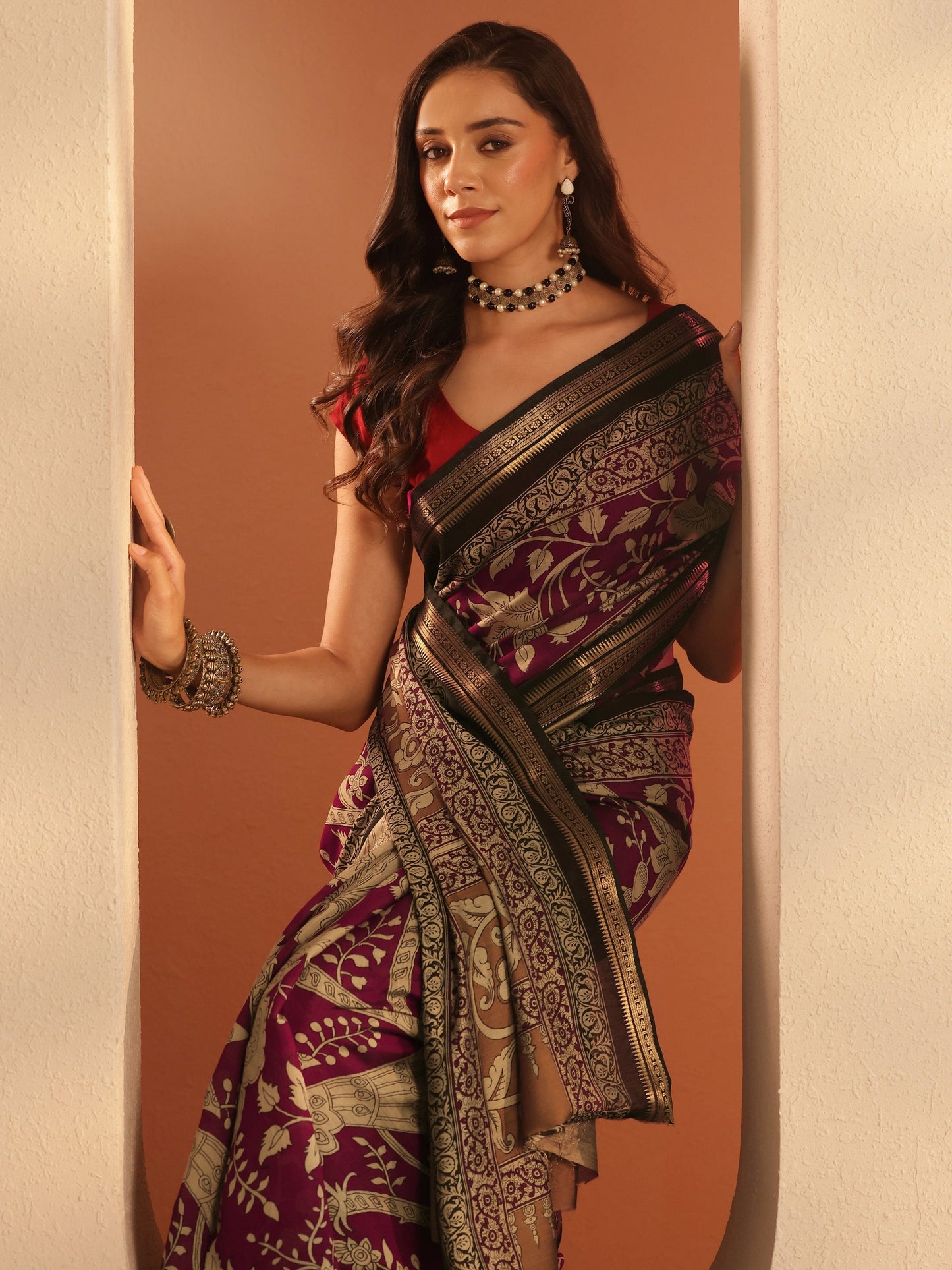 Maroon Printed Silk Blend Saree With Unstitched Blouse Piece