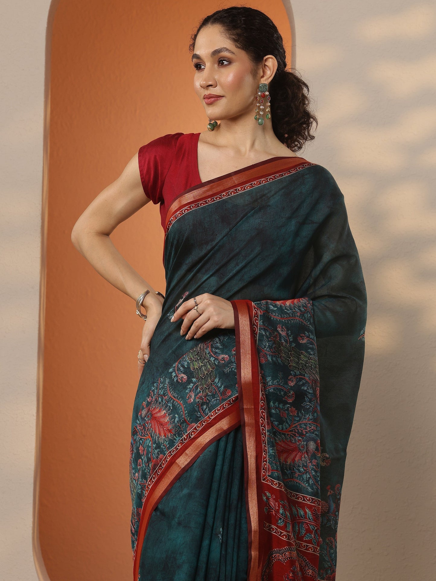 Teal Printed Silk Blend Saree With Unstitched Blouse Piece
