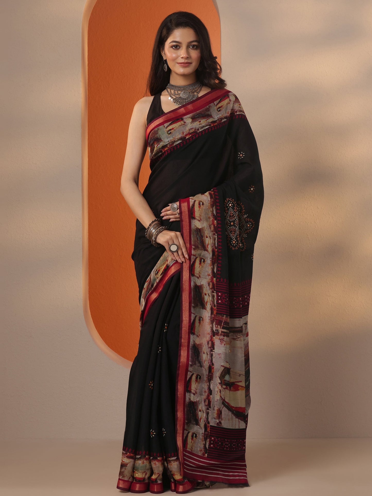 Black Printed Silk Blend Saree With Unstitched Blouse Piece