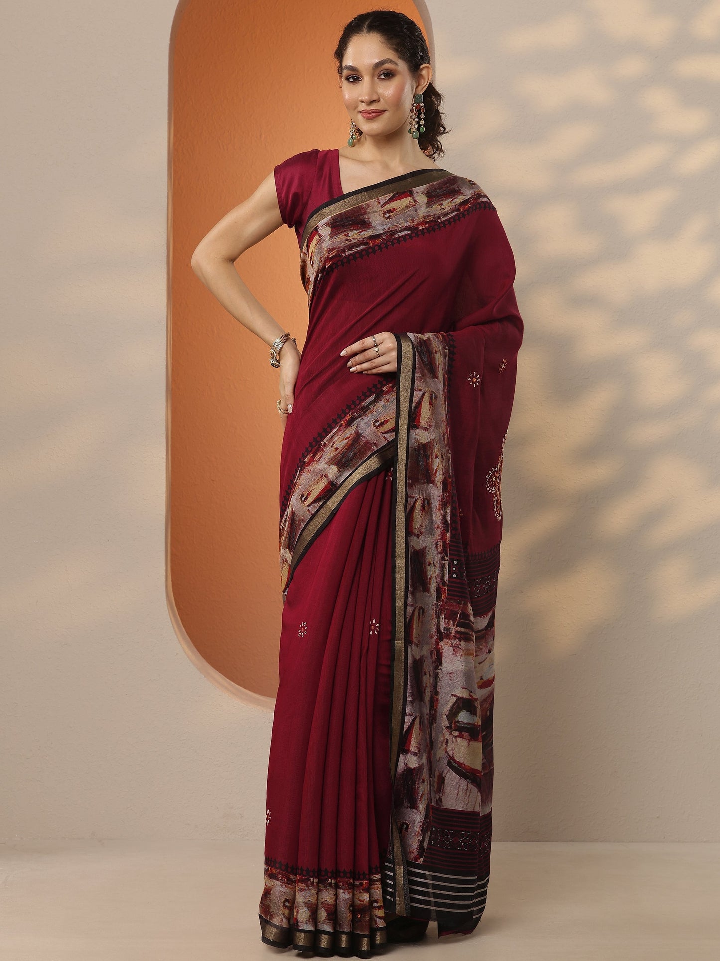Maroon Printed Silk Blend Saree With Unstitched Blouse Piece