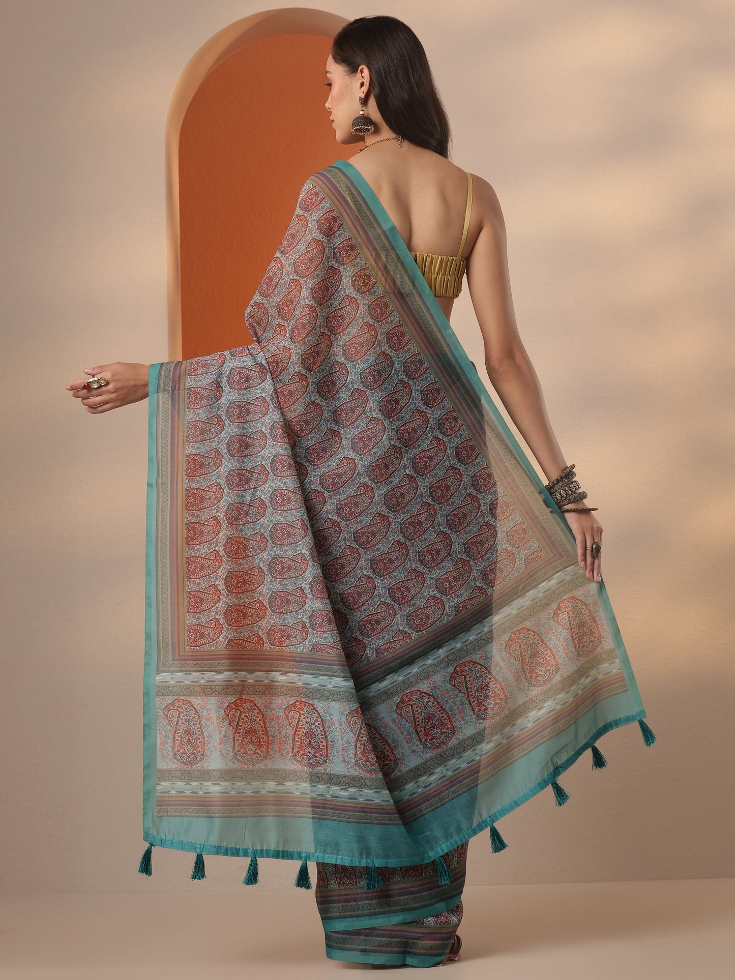 Teal Printed Silk Blend Saree With Unstitched Blouse Piece