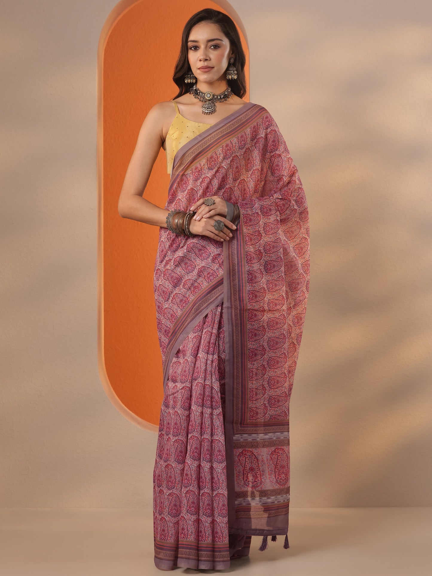Grey Printed Silk Blend Saree With Unstitched Blouse Piece