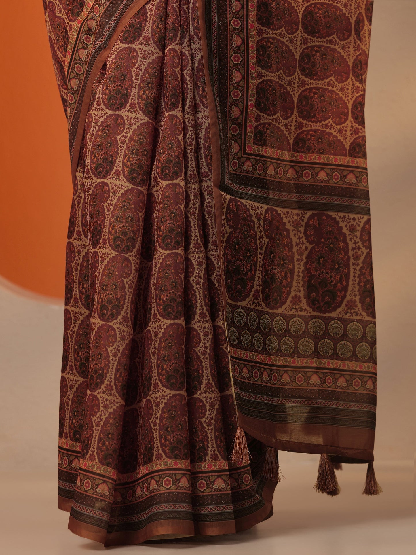 Brown Printed Silk Blend Saree With Unstitched Blouse Piece