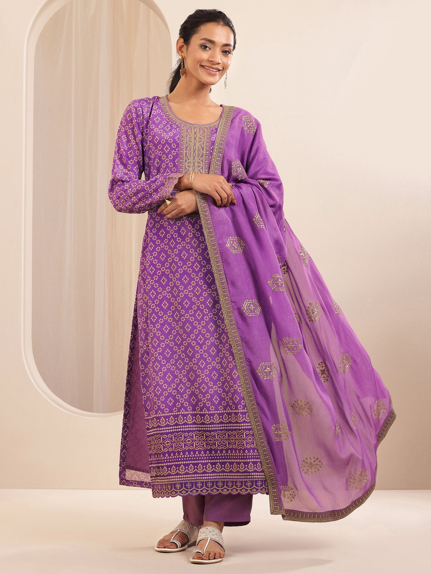 Lavender Printed Chinon Straight Suit Sets With Dupatta