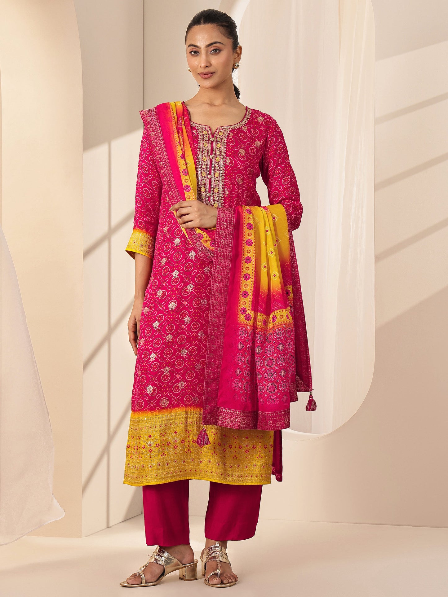 Red Printed Silk Blend Straight Suit Sets With Dupatta