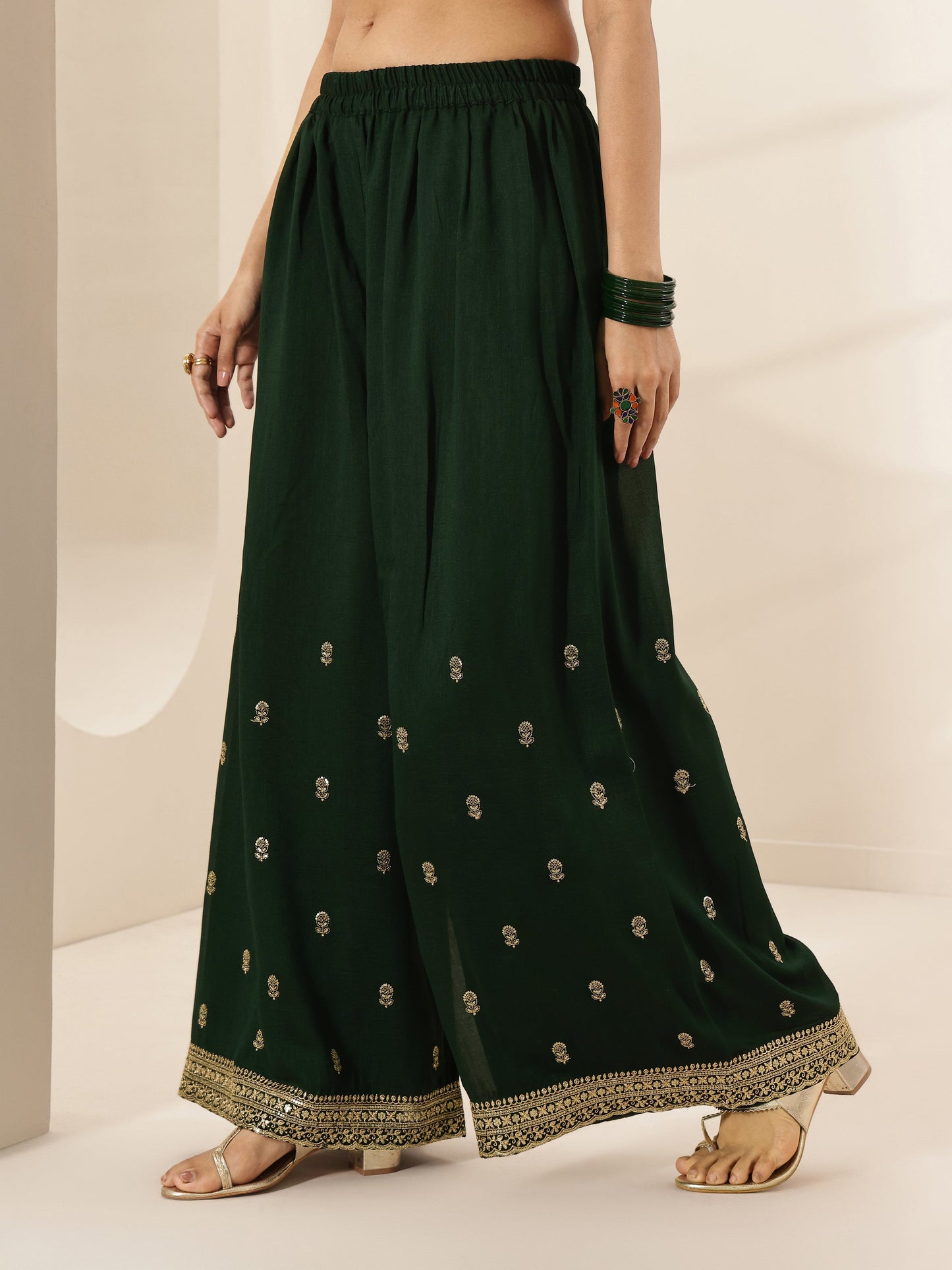 Libas Art Green Embroidered Silk Blend Straight Suit Sets With Dupatta