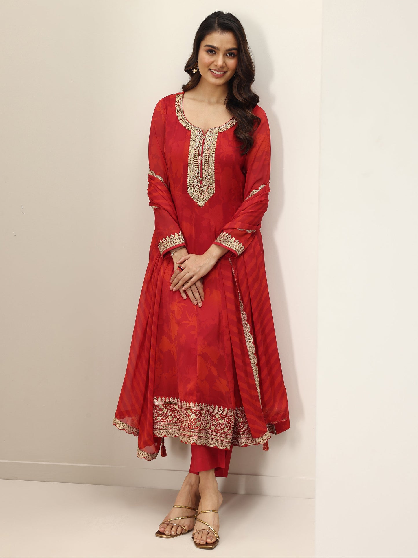 Red Embroidered Silk Blend Anarkali Suit Sets With Dupatta