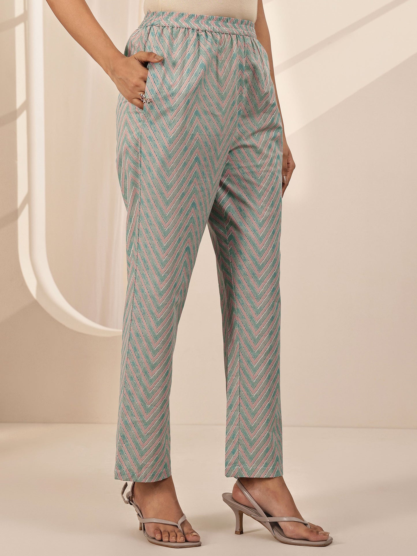 Off White Printed Cotton Straight Suit Sets With Dupatta