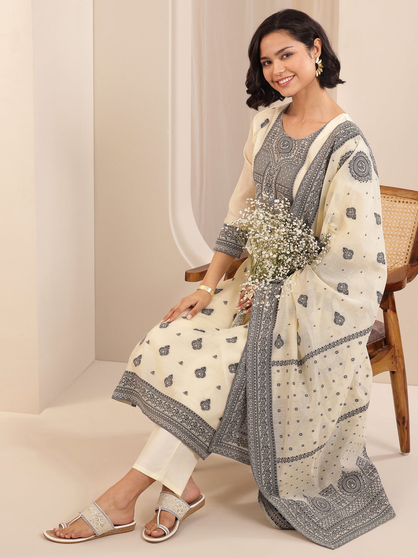 Cream Self Design Chanderi Silk Straight Suit Sets With Dupatta