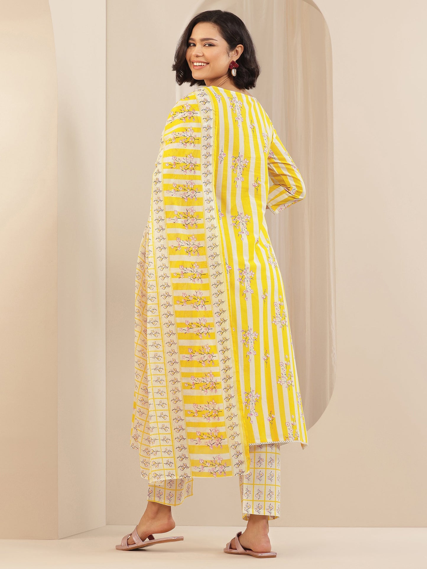 Yellow Printed Cotton Straight Suit Sets With Dupatta