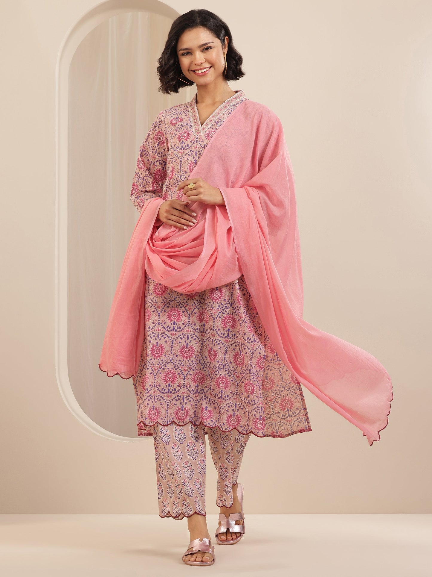 Pink Printed Cotton Straight Suit Sets With Dupatta