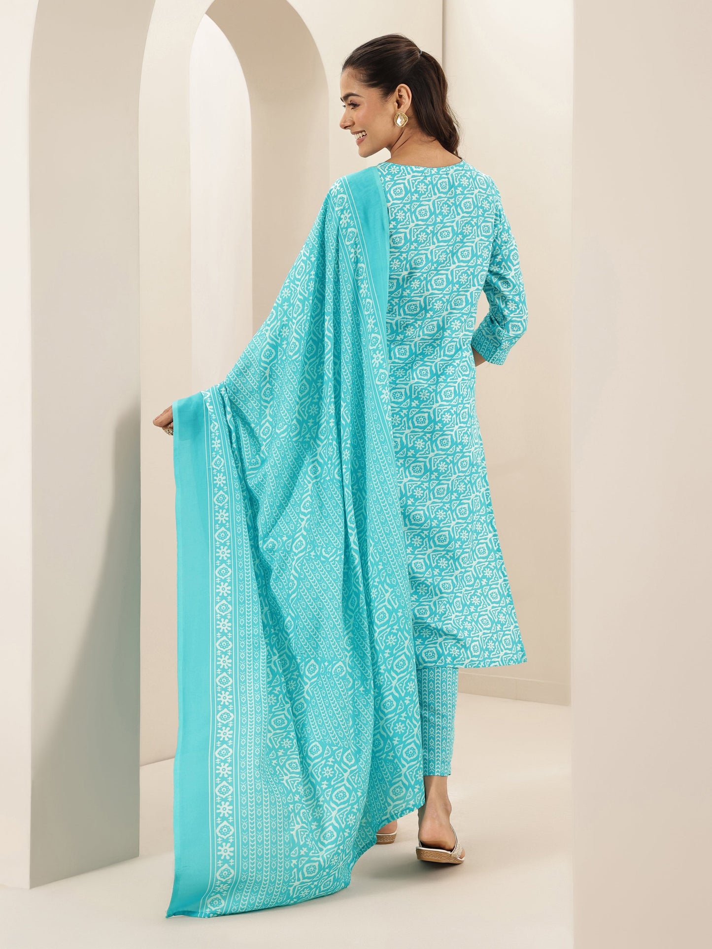 Turquoise Blue Printed Cotton Blend Straight Suit Sets With Dupatta