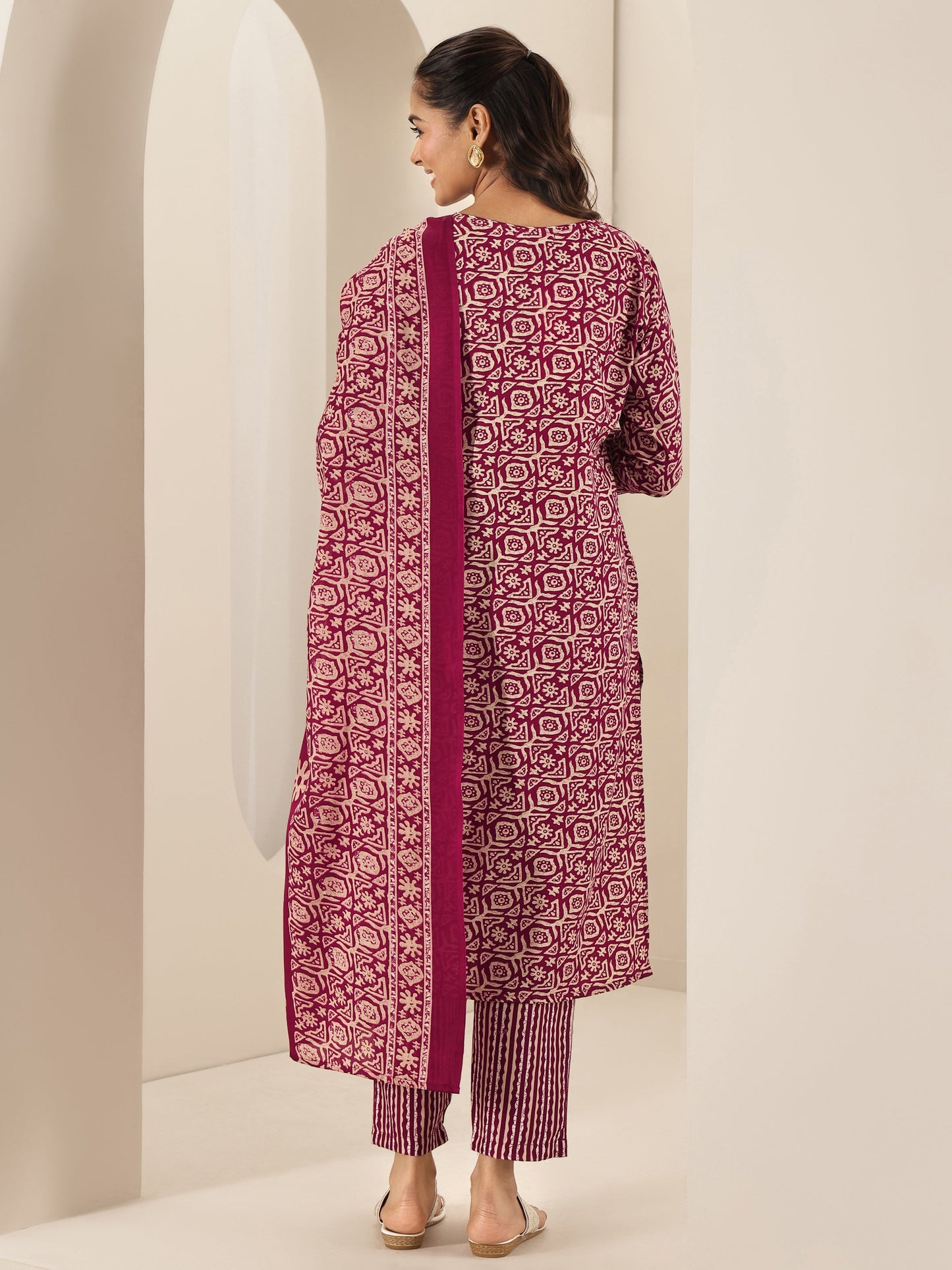 Maroon Printed Cotton Blend Straight Suit Sets With Dupatta