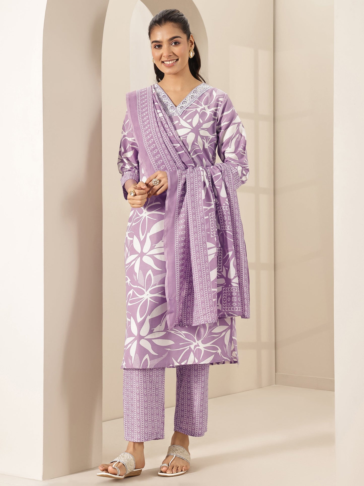 Mauve Printed Cotton Blend Straight Suit Sets With Dupatta