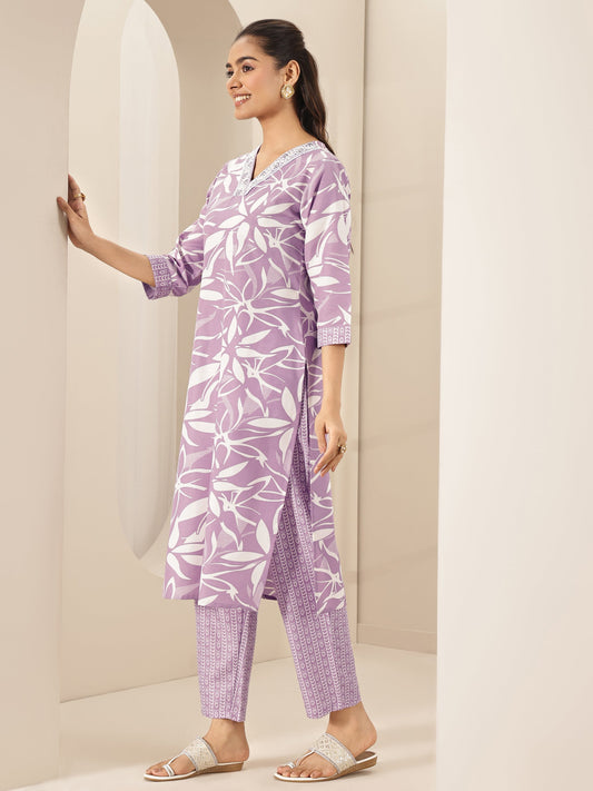 Mauve Printed Cotton Blend Straight Suit Sets With Dupatta