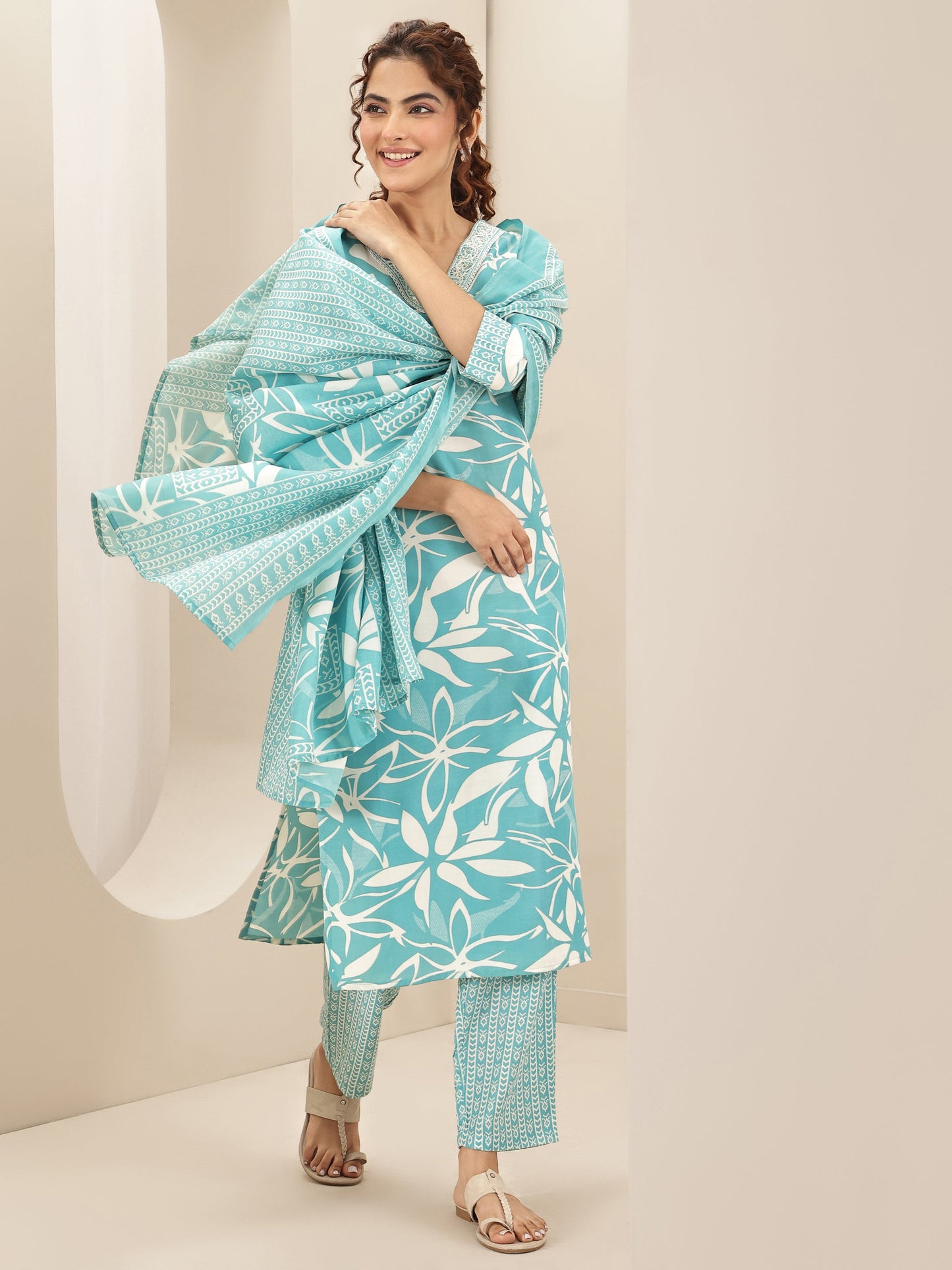 Turquoise Blue Printed Cotton Blend Straight Suit Sets With Dupatta