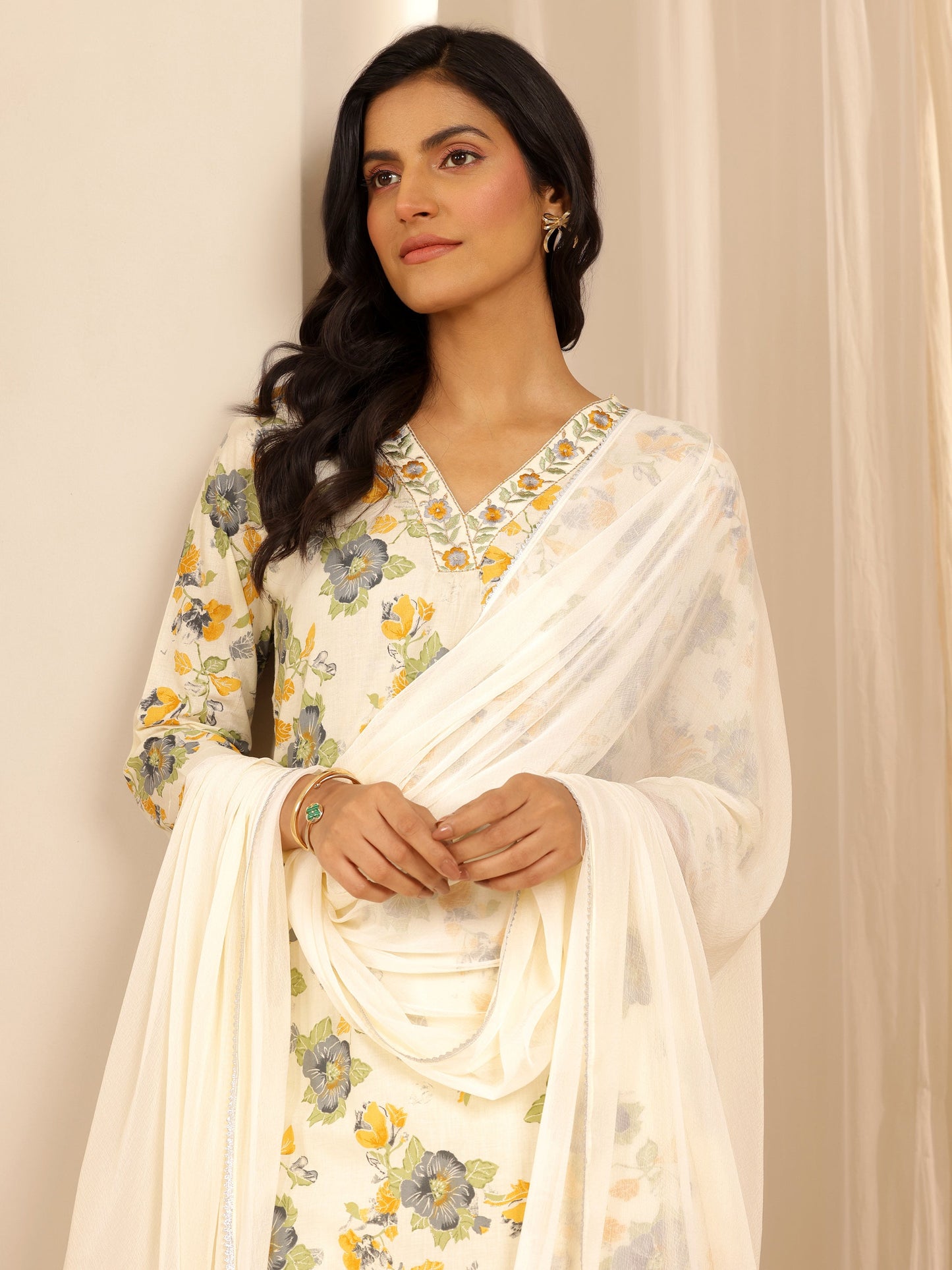 Off white Printed Cotton Straight Suit Set With Dupatta