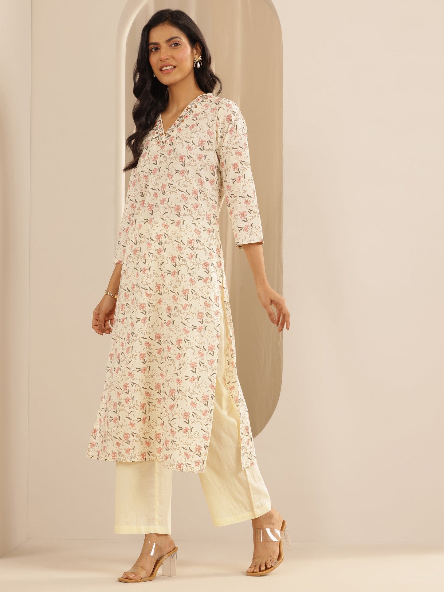 Off white Printed Cotton Straight Suit Set With Dupatta