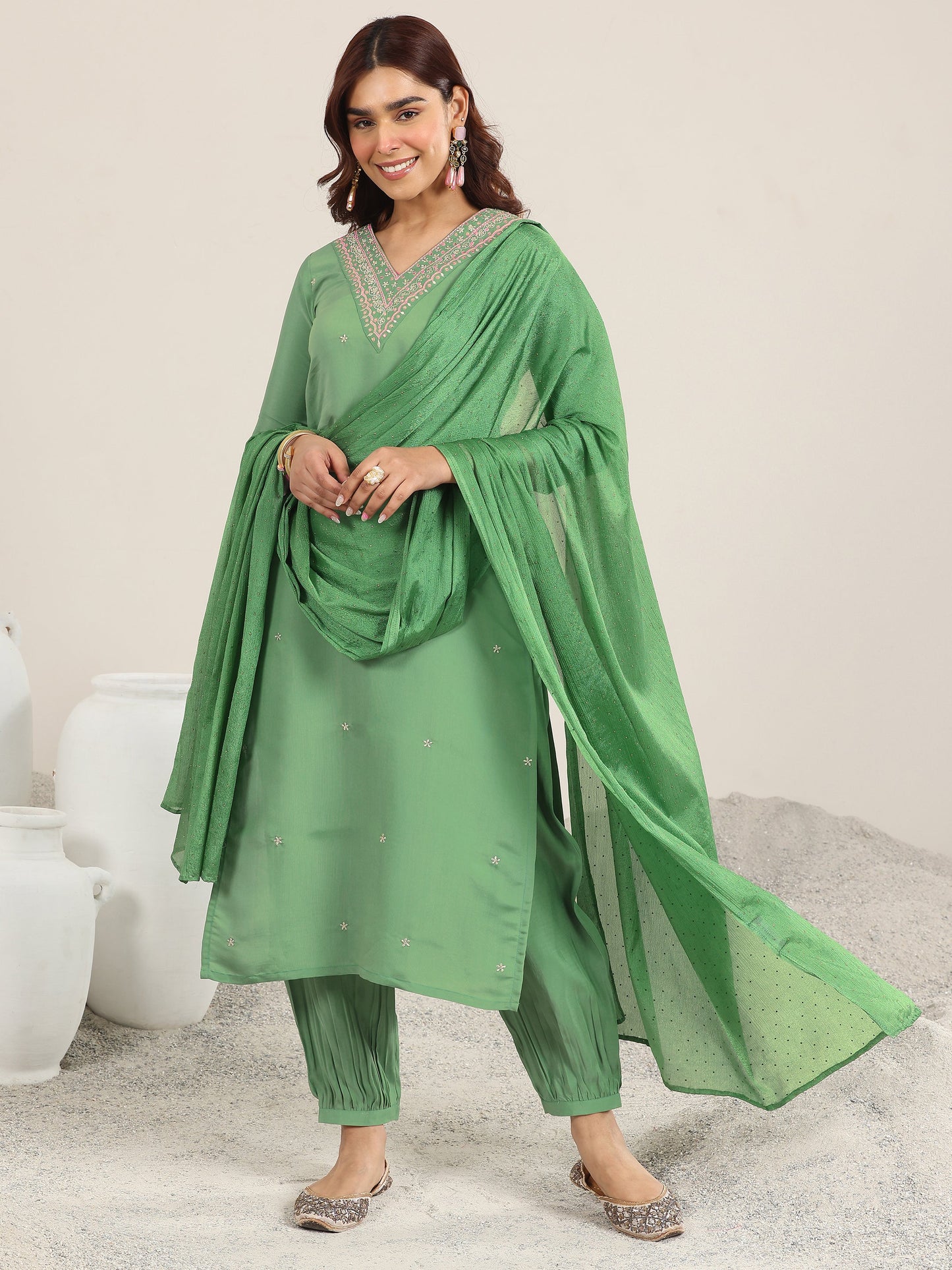 Green Embroidered Silk Blend Straight Suit With Dupatta