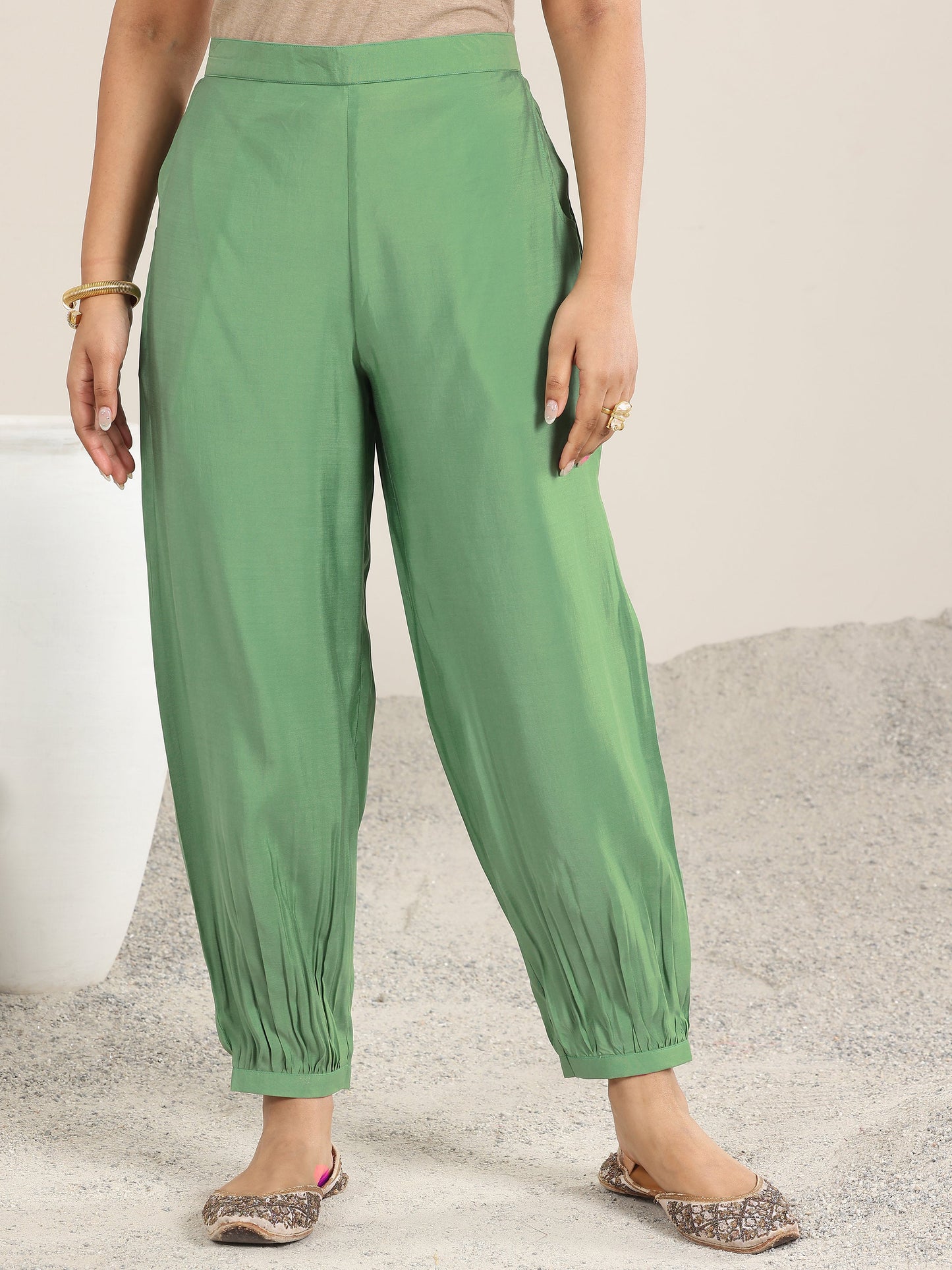 Green Embroidered Silk Blend Straight Suit With Dupatta