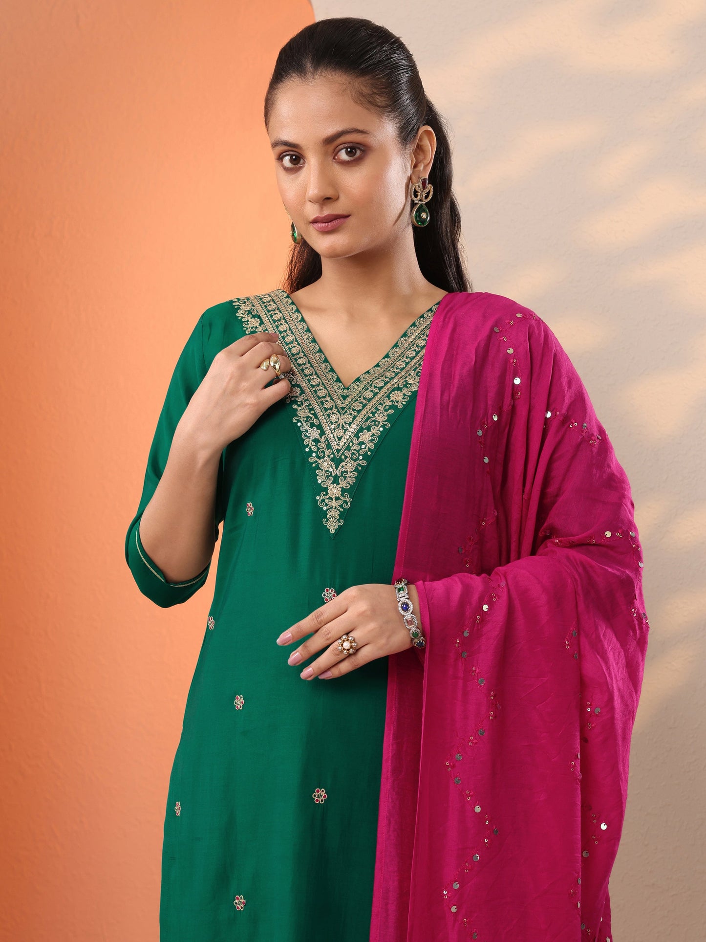 Green Embroidered Silk Blend Straight Suit Set With Dupatta
